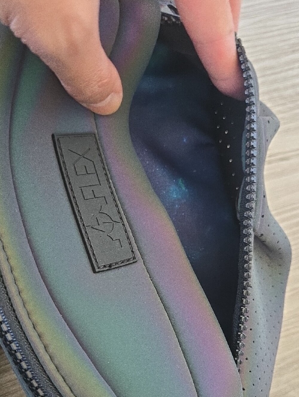 POPFLEX Iridescent Waist Pack with Black Strap - Picture 6 of 7